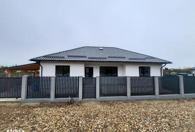 Casă cu 4 camere în Joița - 14