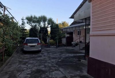 Casă cu 4 camere în Albești - 2