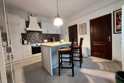 Casă de vanzare 200 mp utili, teren 2.160 mp–Simeria, Str. G. Coșbuc