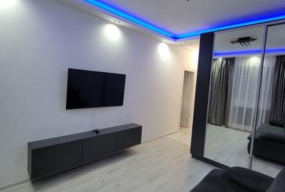 Garsonieră decomandată în Roșu