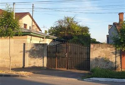 Casă cu 6 camere cu Teren 554 Mp în Chercea - 9