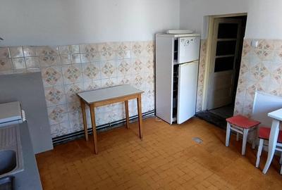 Casa sanatoasa in centrul localitatii Cristian - 2