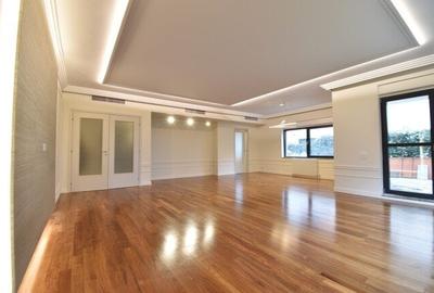 Apartament cu 4 camere semidecomandat, mobilat în Dorobanți