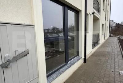 Spațiu comercial, de 32 mp, în Central - 4