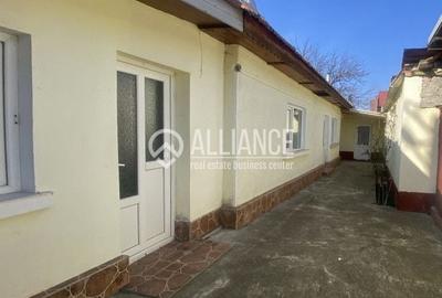 Murfatlar (COD 07)Casă bătrânească locuibilă cu teren de 300 mp - 1