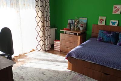 Casă cu 5 camere cu Teren 698 Mp în Albert - 3