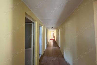 Casă cu 5 camere cu Teren 500 Mp în Romanești - 3