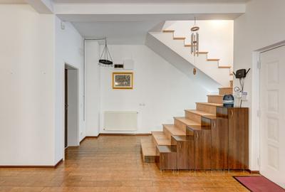 Brancoveanu-Alunisului,S+P+E+p,eleganta renovata 2019,teren generos,10min.metrou - 11