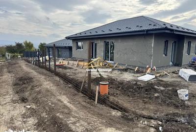 Casă cu 4 camere cu Teren 450 Mp în Central