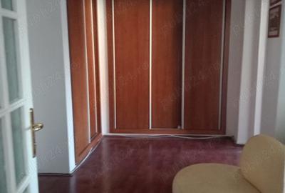 Casa 9 camere de inchiriat Destinatii multiple , Disponibila imediat - 7