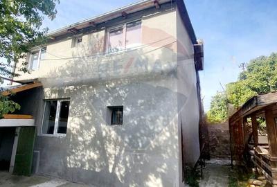 Casă cu 4 camere cu Teren 1055 Mp în Bujac - 1
