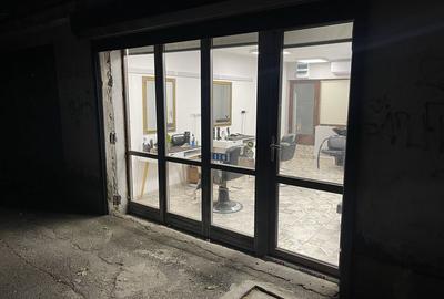 Spațiu comercial, de 24 mp, în Central - 4