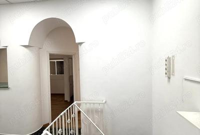 Spațiu comercial, de 250 mp, în Central - 6