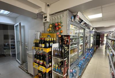 Spa?iu comercial parter bloc renovat 118 mp, Lapu?, zona - 22