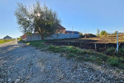 Teren intravilan pentru constructie casa in Bod Sat,utilitati la strada COMISION - 4