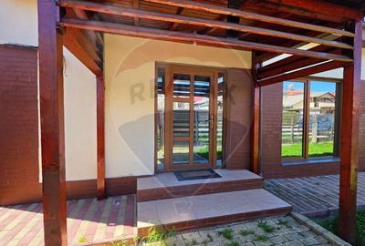 Casă cu 3 camere cu Teren 303 Mp în Central - 38