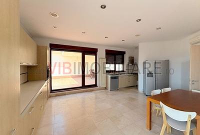 Apartament cu 5 camere decomandat, mobilat în Herăstrău