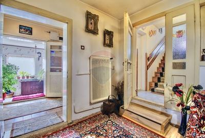 Casă cu 7 camere cu Teren 800 Mp în Central - 6