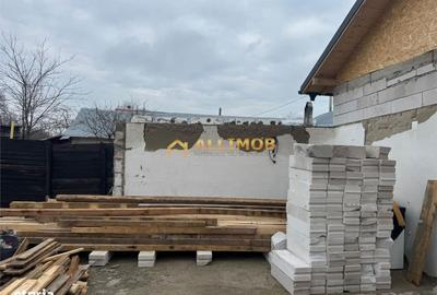 Casă cu 3 camere cu Teren 692 Mp în Fulga - 2