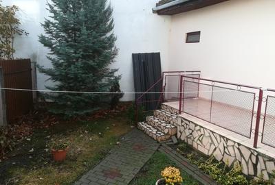 Central, casa cu 10 spatii, 3 bai, parter plus 2 etaje, - 7