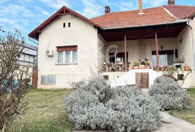 Casă cu 4 camere cu Teren 586 Mp în Central