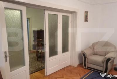 Casă cu 5 camere cu Teren 380 Mp în Central - 1