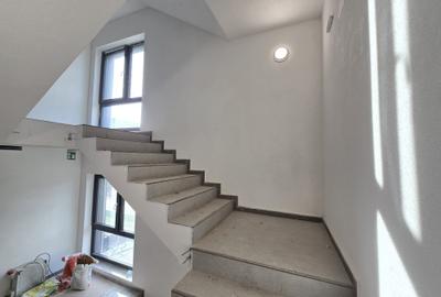 Apartament cu 4 camere decomandat în 1 Decembrie 1918 - 23