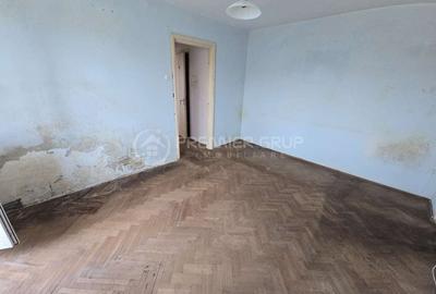 ETAJ 3! Apartament 2 camere, Podu Ros, 50mp, CT, fără risc