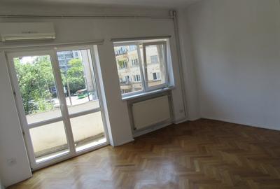 Apartament cu 3 camere semidecomandat, mobilat în Calea Victoriei - 7