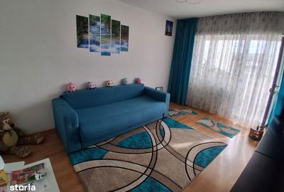 Apartament cu 3 camere decomandat în Albești