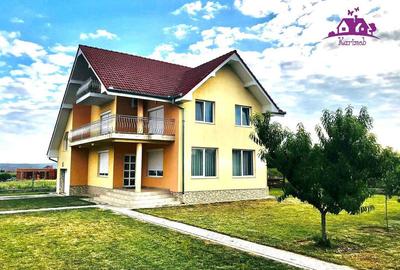 Casă cu 5 camere cu Canalizare în Sânmartin - 2
