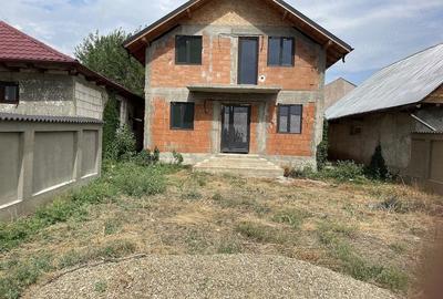 Casă cu 3 camere cu Teren 300 Mp în Central - 4
