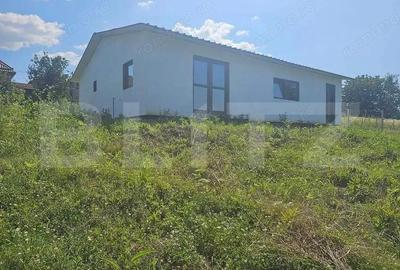 Casă cu Teren 1000 Mp în Vest