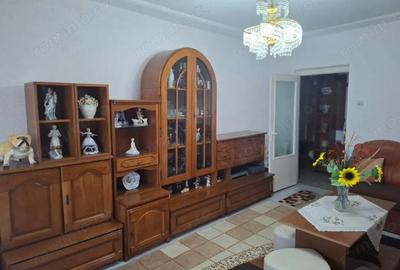 Apartament cu 4 camere decomandat în Central - 2
