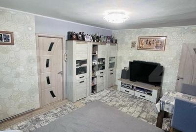Apartament de vanzare, cu 2 camere, 42 mp, zona 14 Mai - 2