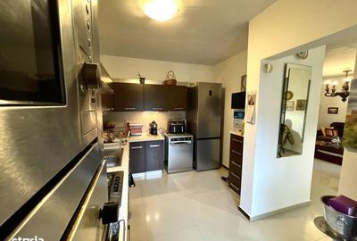 Casă cu 6 camere cu Teren 1629 Mp în Plopu - 2