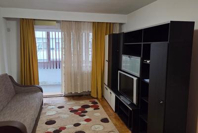 Apartament cu 2 camere decomandat, mobilat în Dacia
