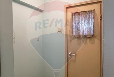 Vanzare apartament 3 camere, decomandat, Drumul Taberei - Bd. 1 Mai - 9