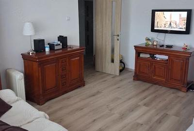 Apartament cu 3 camere decomandat în Berceni - 3