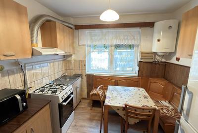 Apartament cu 2 camere semidecomandat în Carei - 2