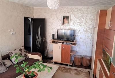 PF vand apartament 3 camere/2 bai Marasti Expo