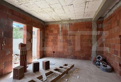Casă cu 4 camere în Central - 2
