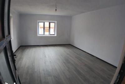 Casă cu 3 camere cu Teren 400 Mp în Apoldu de Jos - 1