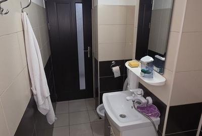 Apartament cu 2 camere semidecomandat în Km 4