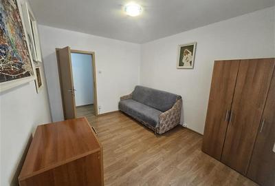 Apartament cu 3 camere semidecomandat în Tei - 8