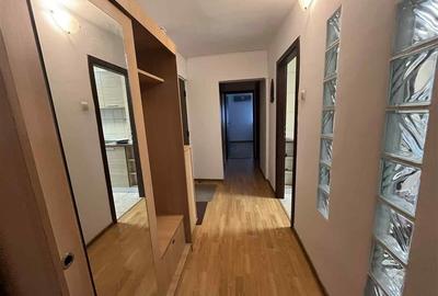 Apartament  2 camere - decomandat - mobilat - utilat - 10