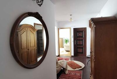 Apartament cu 3 camere semidecomandat în Central - 3