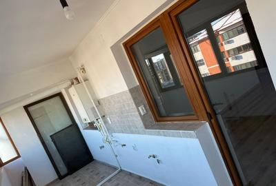 Apartament cu 3 camere, 70 MP - Metrou la 600 m - - 1