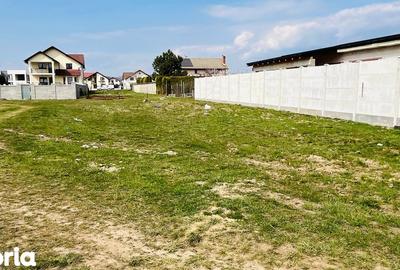 Teren de 1298 mp, în Central