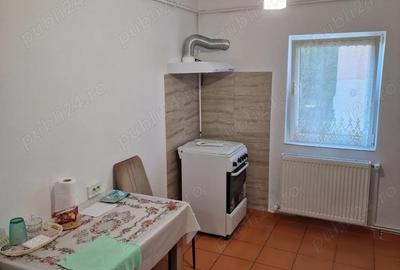 Casă cu 2 camere decomandat în Central - 4
